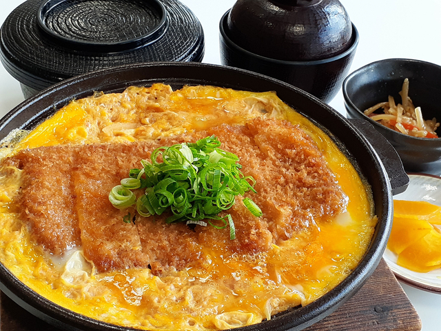 備豚(びぃとん)の勝とじ御膳/勝央SA【上り】