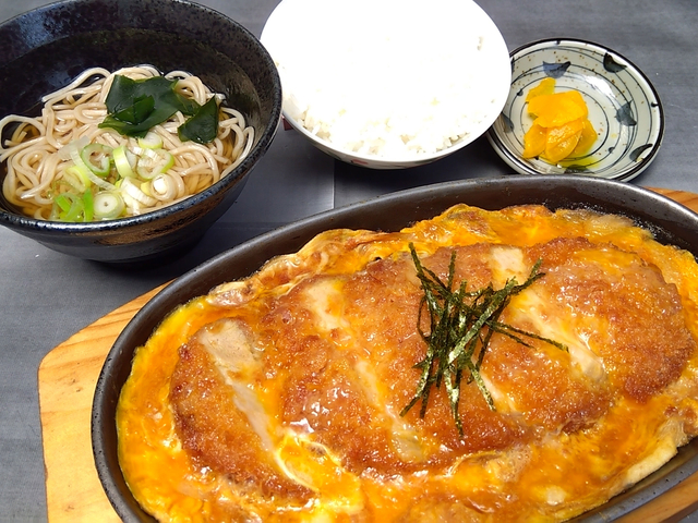 カツとじミニそばセット/屏風山PA【下り】