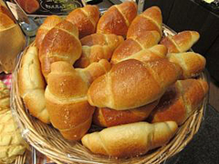 バターじゅわっと！塩バターパン/豊富PA【南行き】