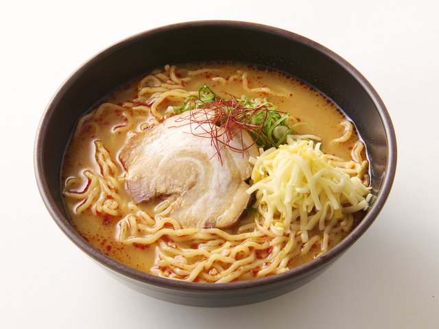 うま辛味噌ラーメン ～舞妓はんひぃ～ひぃ～ラー油使用～/大津SA【上り】