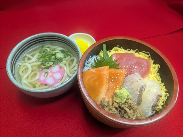 紀ノ川 海の恵み丼/紀ノ川SA【上り】